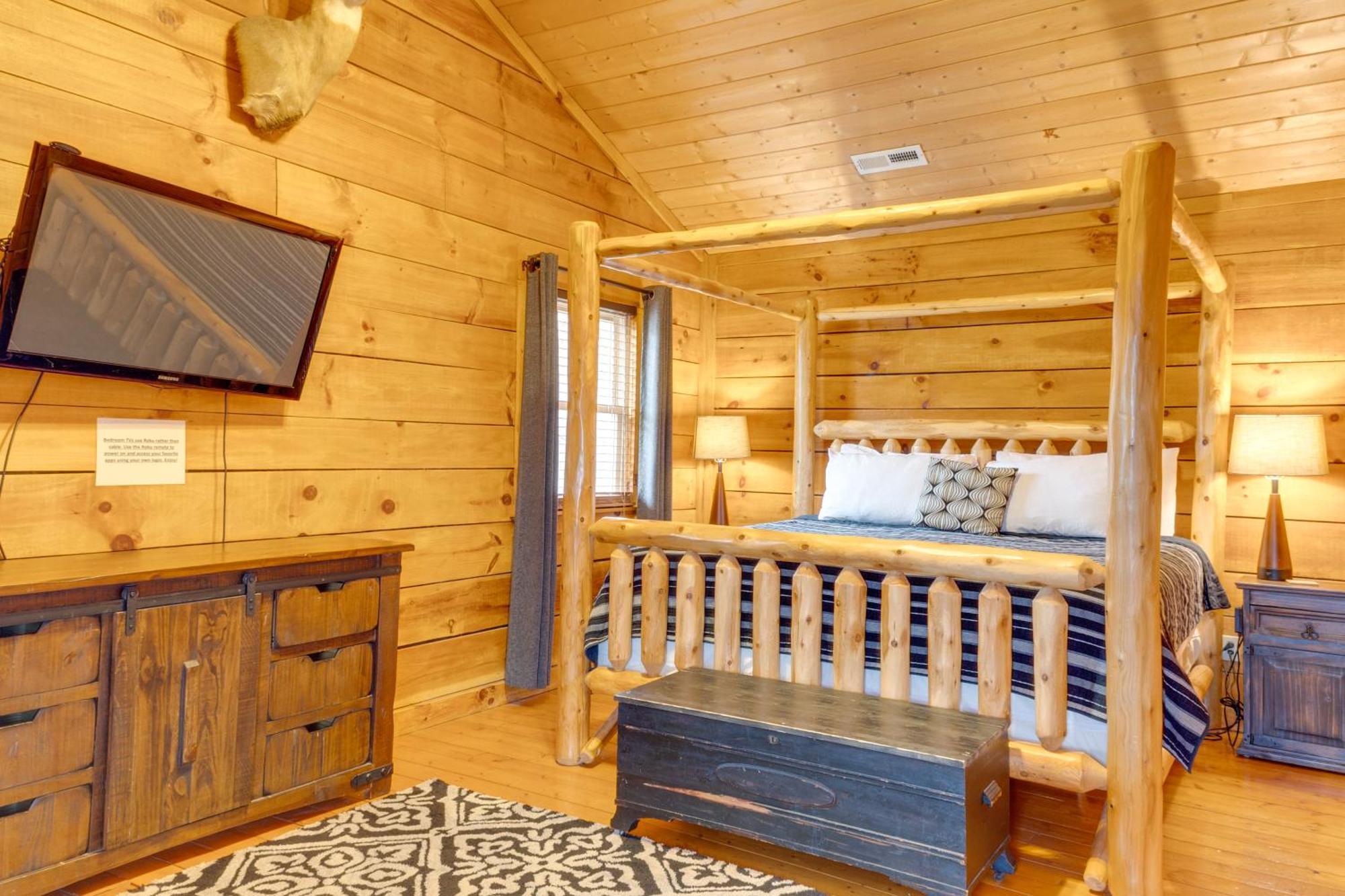 Spacious Gatlinburg Cabin With Hot Tub And Game Room! Exterior photo