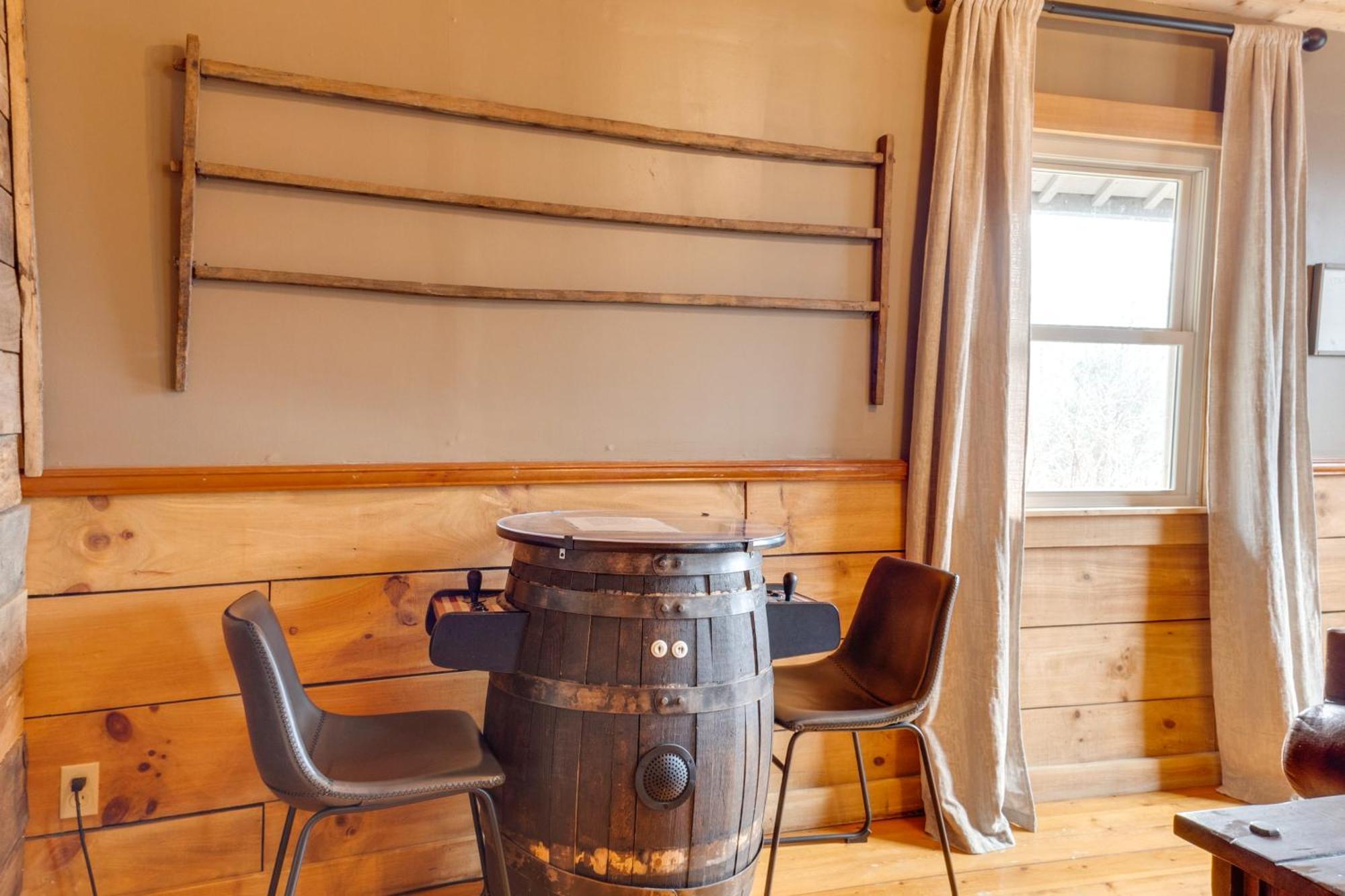 Spacious Gatlinburg Cabin With Hot Tub And Game Room! Exterior photo